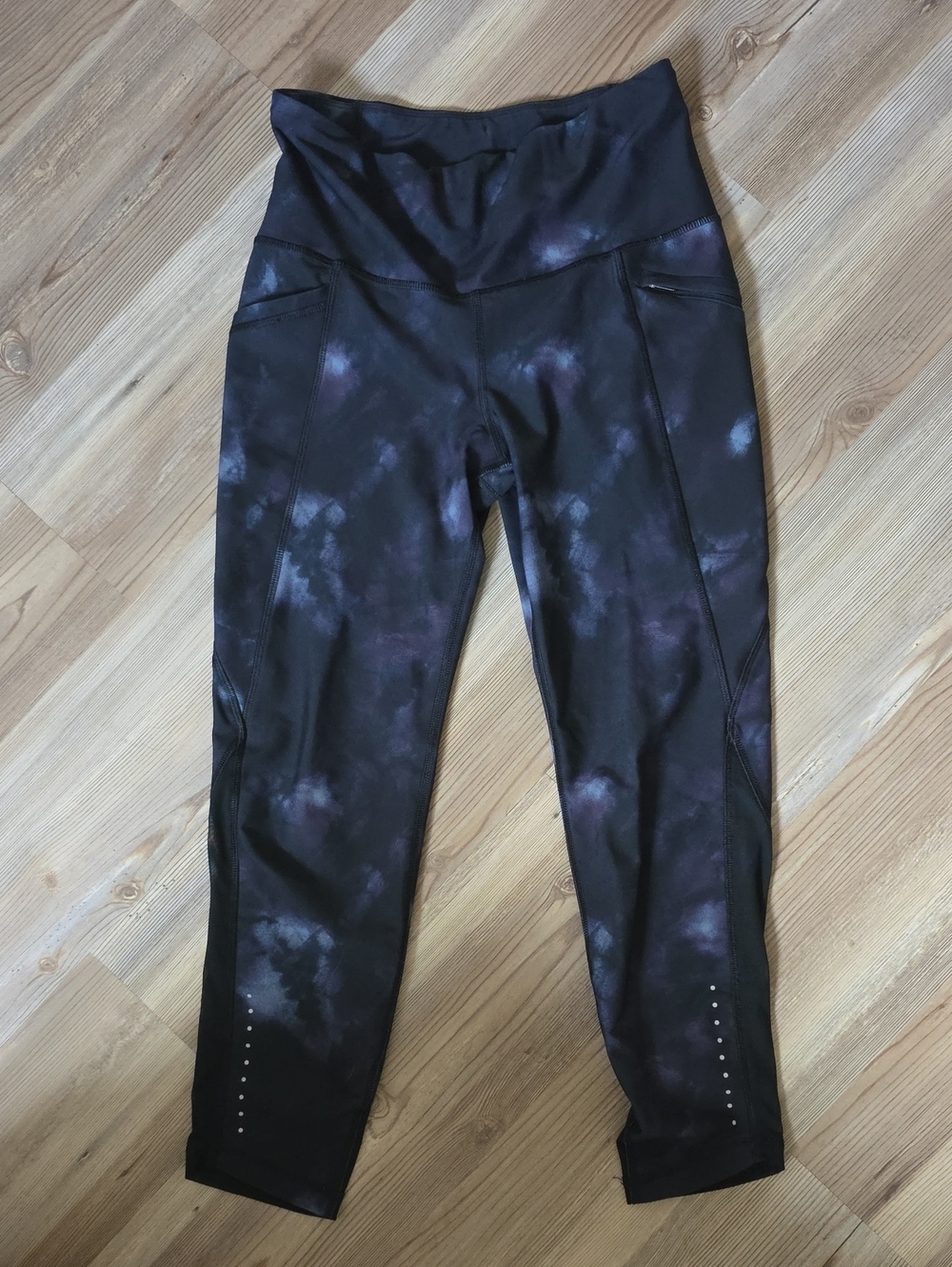 Old Navy Power Soft Women's High-Waist Black Tie-Dye Active Leggings